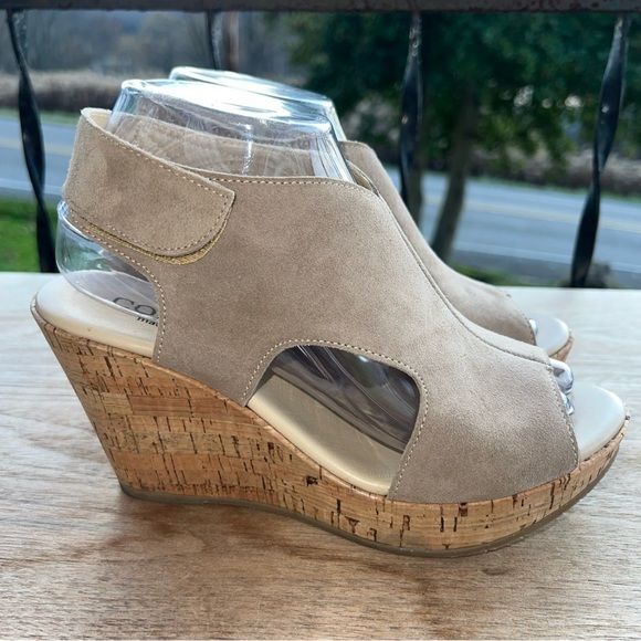CORDANI Beige Suede Leather Heeled Platform Wedge Sandals 7.5 US - Picture 6 of 11